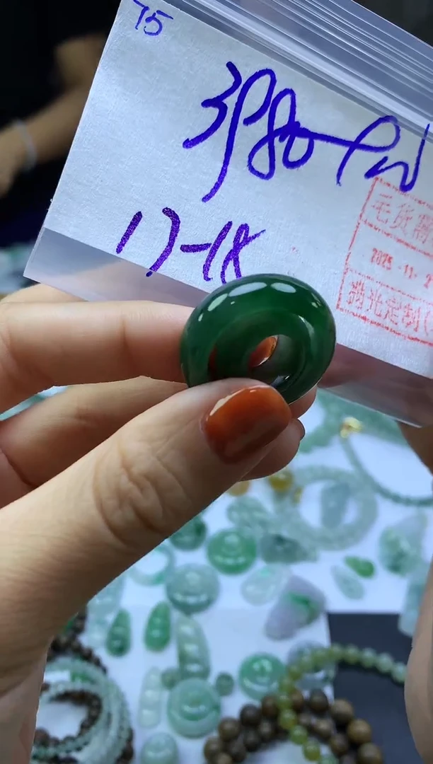 未镶嵌定制翡翠75就去17-18一套*3990元毛货需精抛光