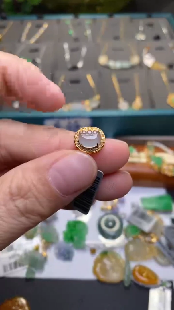 颈饰18K金镶嵌翡翠净货34048