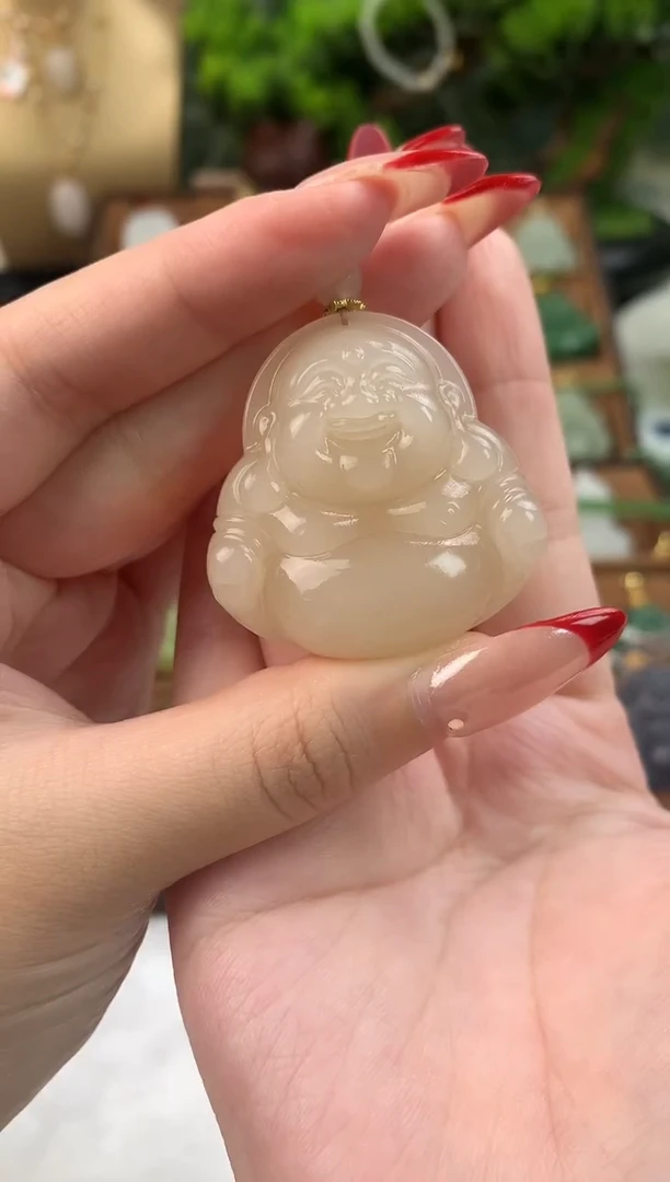 颈饰未镶嵌和田玉吊坠