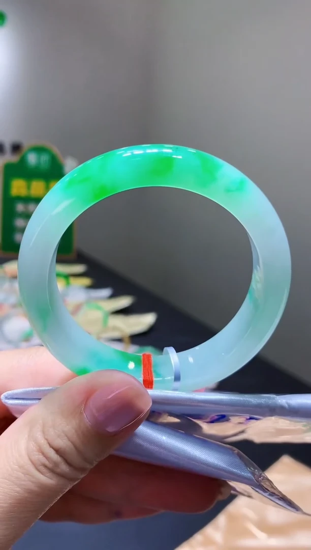 未镶嵌手镯翡翠-c204天然缅甸A货翡翠55正圈总价17万定金2万