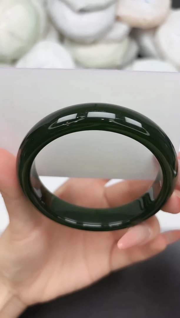 未镶嵌手镯石英质玉140-61