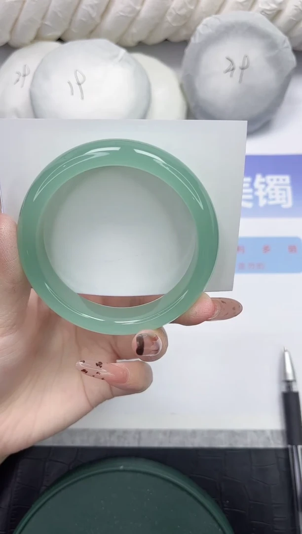 未镶嵌手镯石英质玉66-56.4