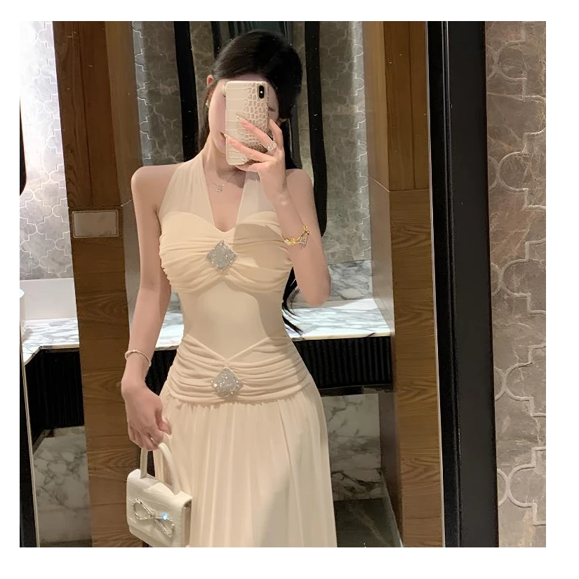 新品超美温柔女神风纯欲修身V领显瘦飘逸度假裙气质挂脖连衣长裙