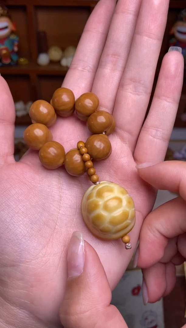 把件猴头核桃全品无暇屁桃➕大富甲手捻