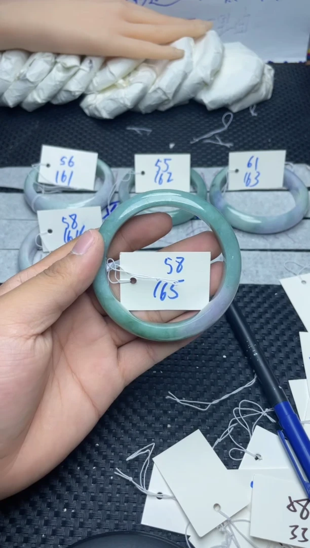 未镶嵌手镯翡翠165