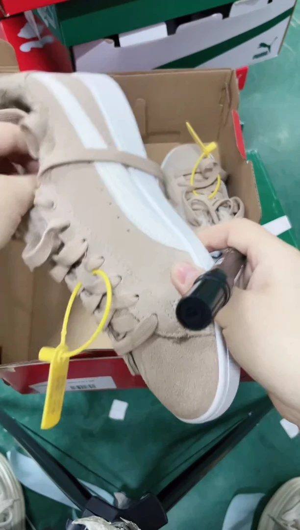 彪马时尚运动休闲鞋36M  EE88