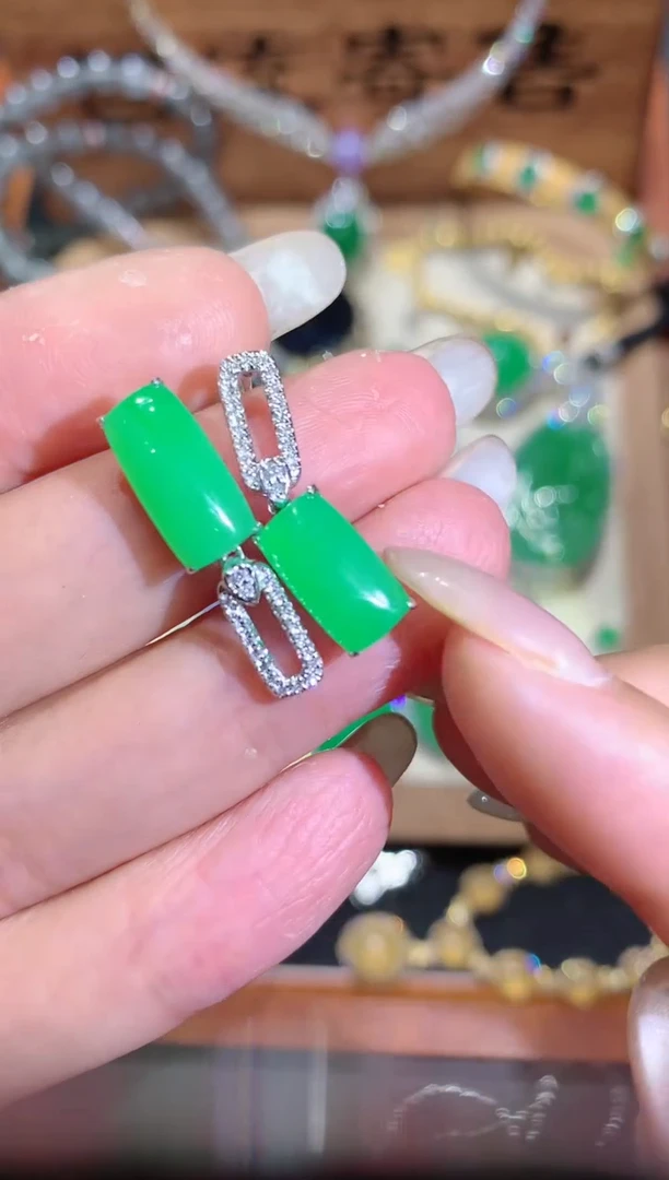 翡翠18K金镶嵌耳饰23团购多样性发其一