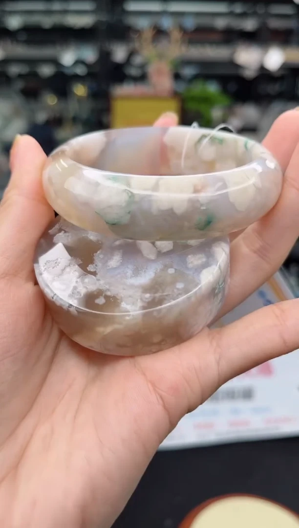 【闪购商品】石英质玉手镯未镶嵌58圈口（赠品镯心）3571267