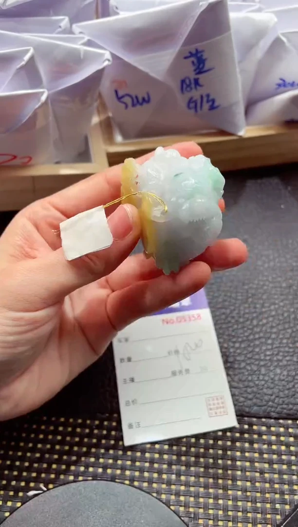 颈饰未镶嵌翡翠000111