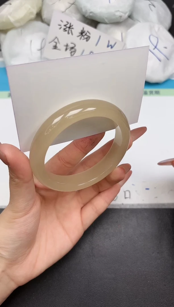 未镶嵌手镯石英质玉106-61-62