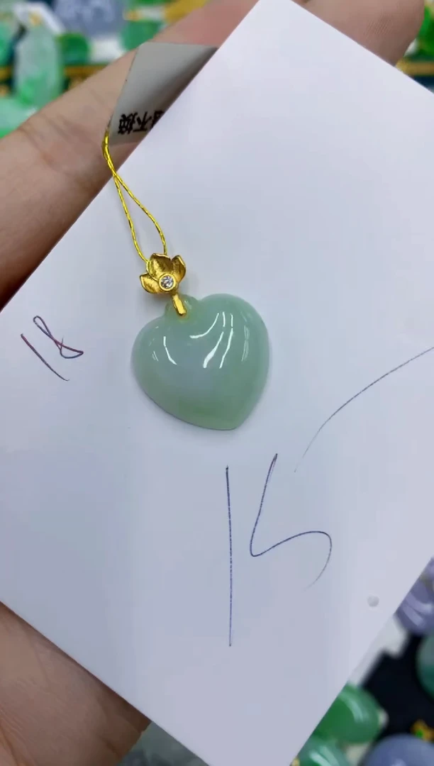 翡翠未镶嵌颈饰11111111111