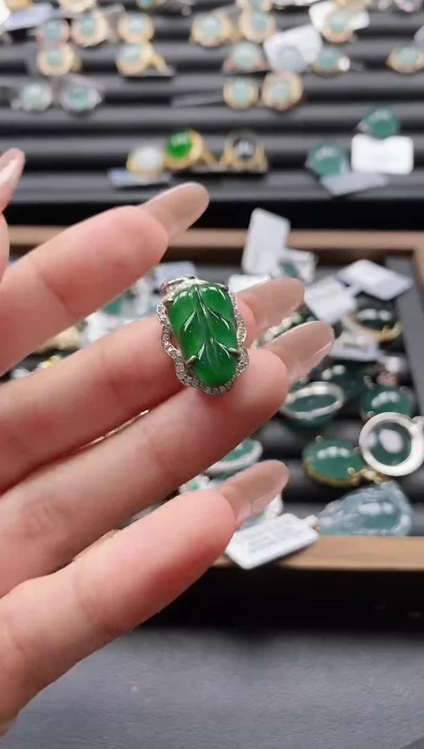 【闪购商品】翡翠戒指银S925镶嵌515151