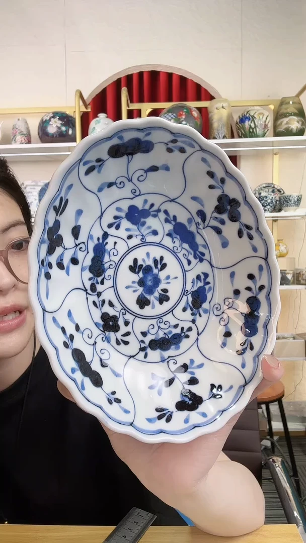 陶瓷蓝凛堂花瓣钵-17cm