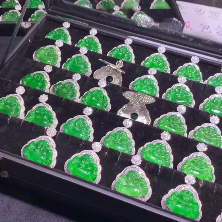 【逍遥精选】天然A货翡翠大佛公吊坠*CXY/31122/多样性发/1件