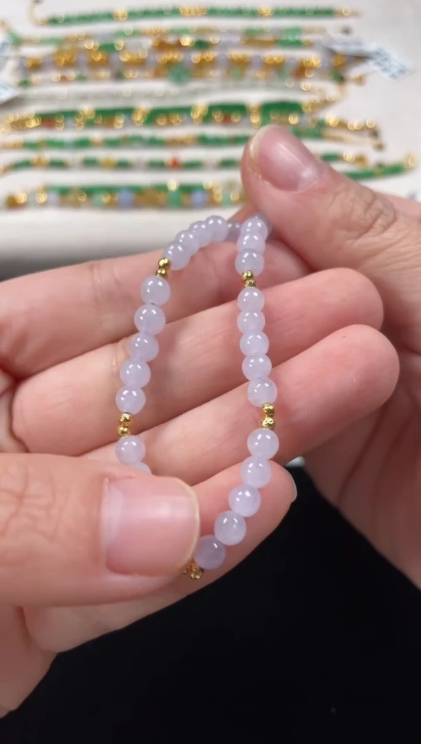 18K金镶嵌手链翡翠一条   P131