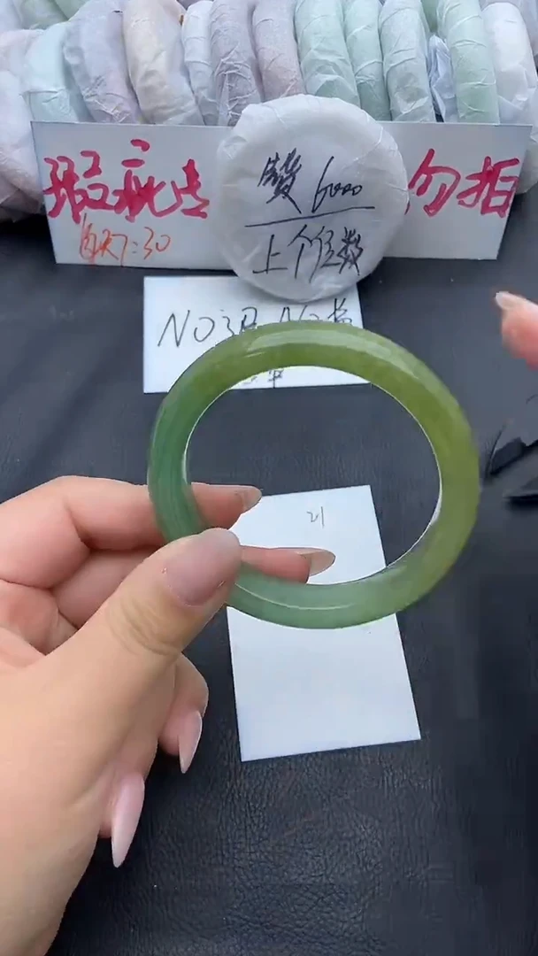 未镶嵌手镯石英质玉瑕疵21+55/56