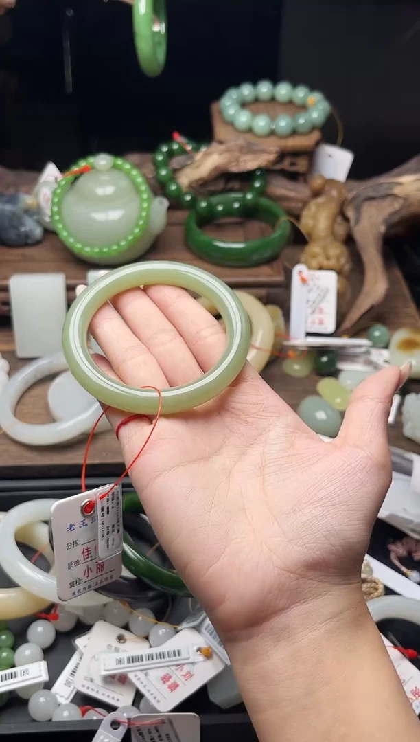 未镶嵌手镯和田玉若羌黄口 55圈9015341