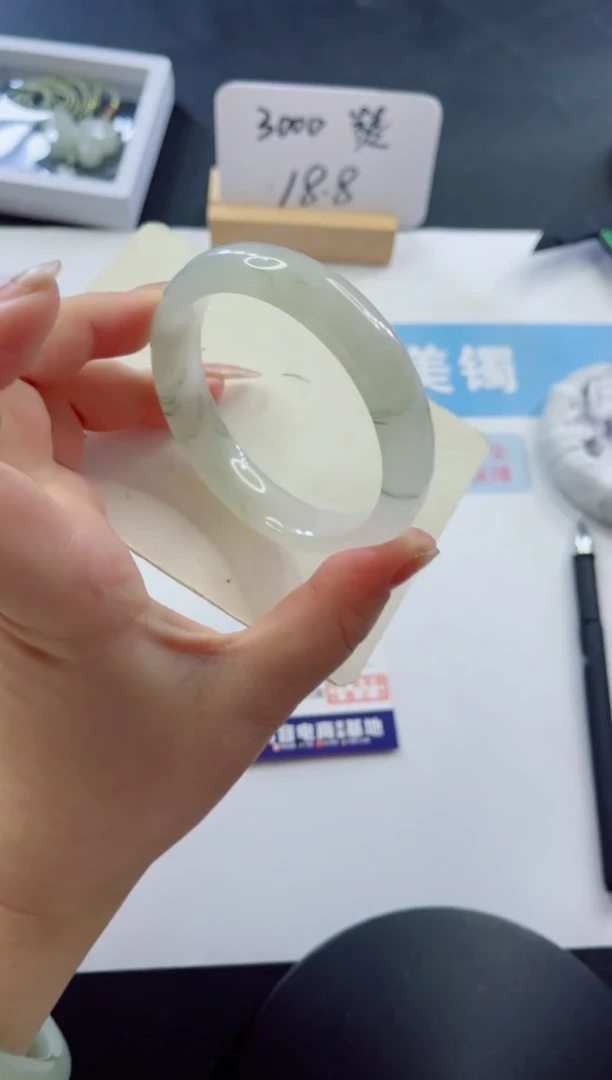 未镶嵌手镯石英质玉多样性发货A47