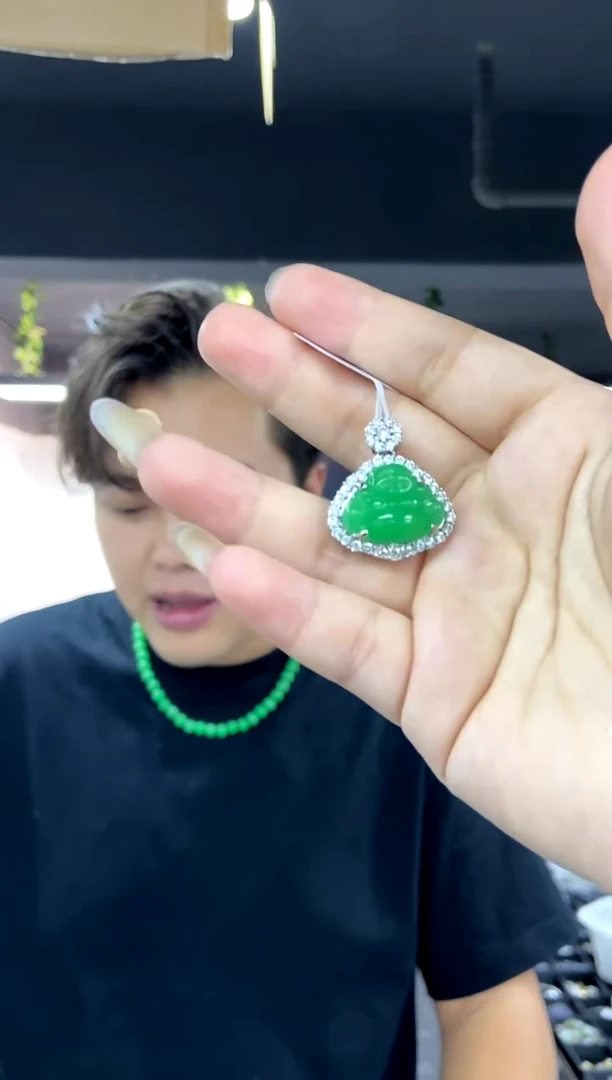 颈饰未镶嵌翡翠多样性发其一颜色微差