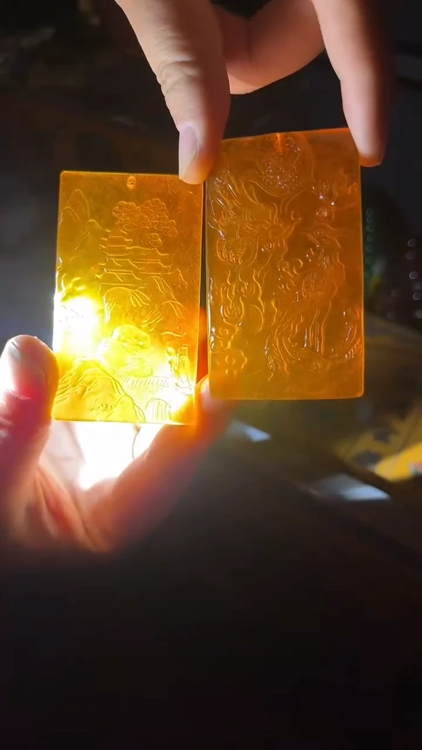 和田玉未镶嵌挂件龙牌山水其中一个