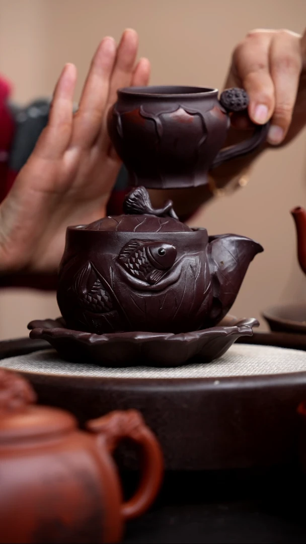 【闪购商品】紫砂茶壶紫泥莲花壶承+莲子杯+金鱼手抓壶013