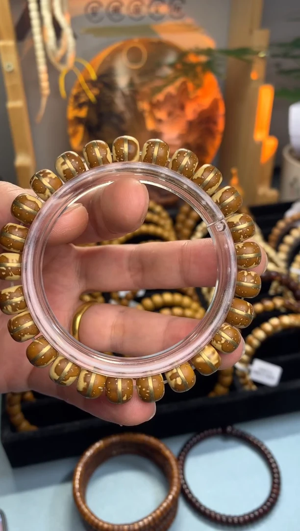 紫金鼠吊坠实心花皮鼠一线天金腰带卡9老型全品