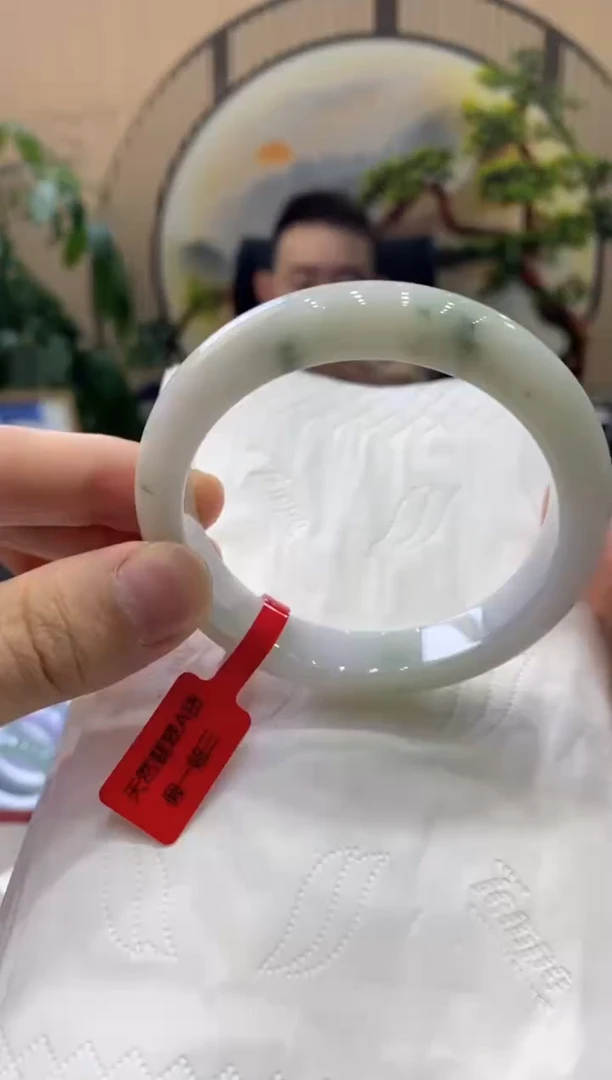 【闪购商品】翡翠手镯未镶嵌000006519