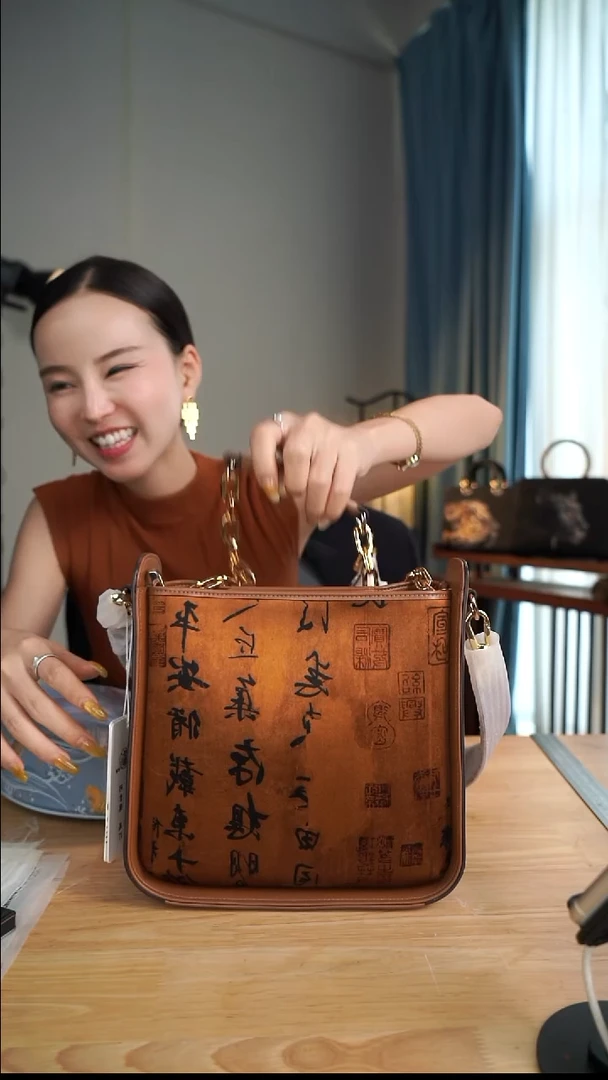 牛皮（革）晶*赚大号耳朵包