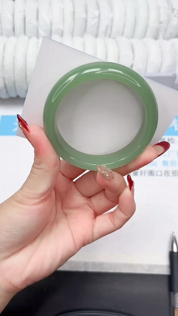 未镶嵌手镯石英质玉185-54.2HSL