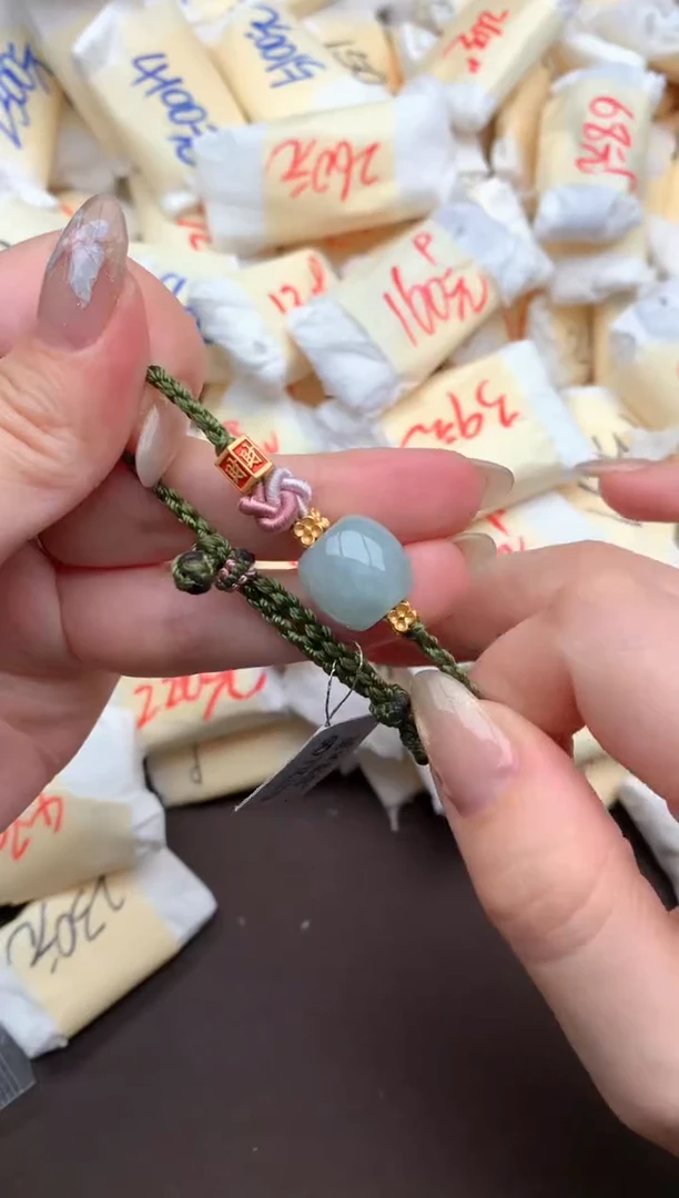 【闪购商品】翡翠挂件未镶嵌一