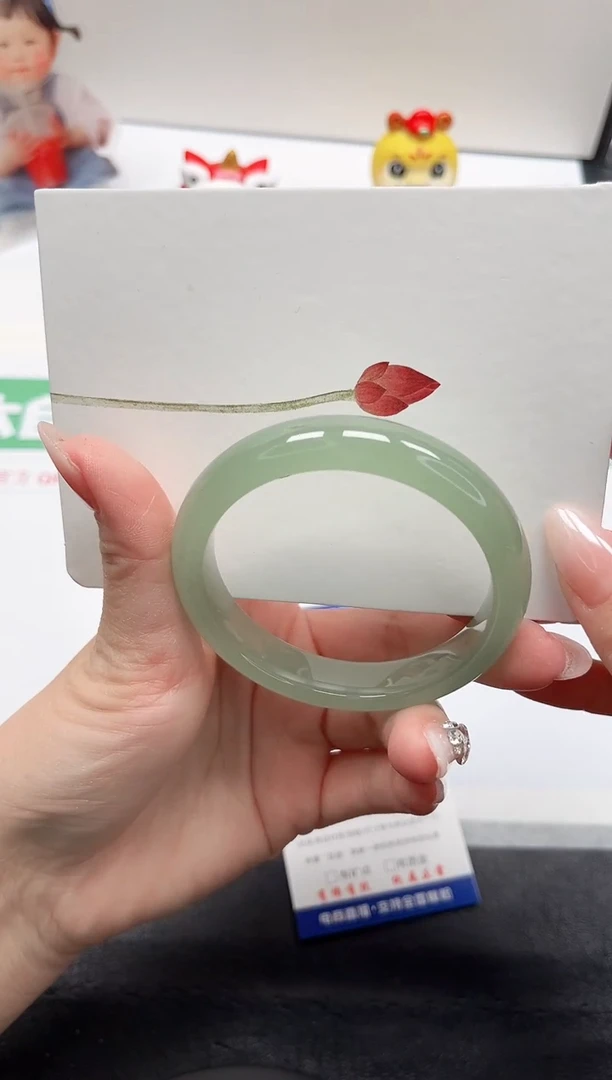 【闪购商品】石英质玉手镯未镶嵌131-56