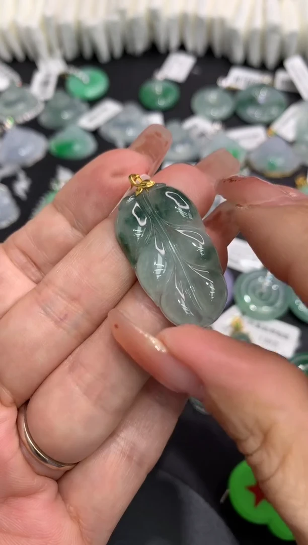 吊坠(不含链)18K金镶嵌翡翠111111111111