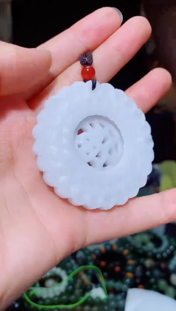 未镶嵌和田玉挂件1