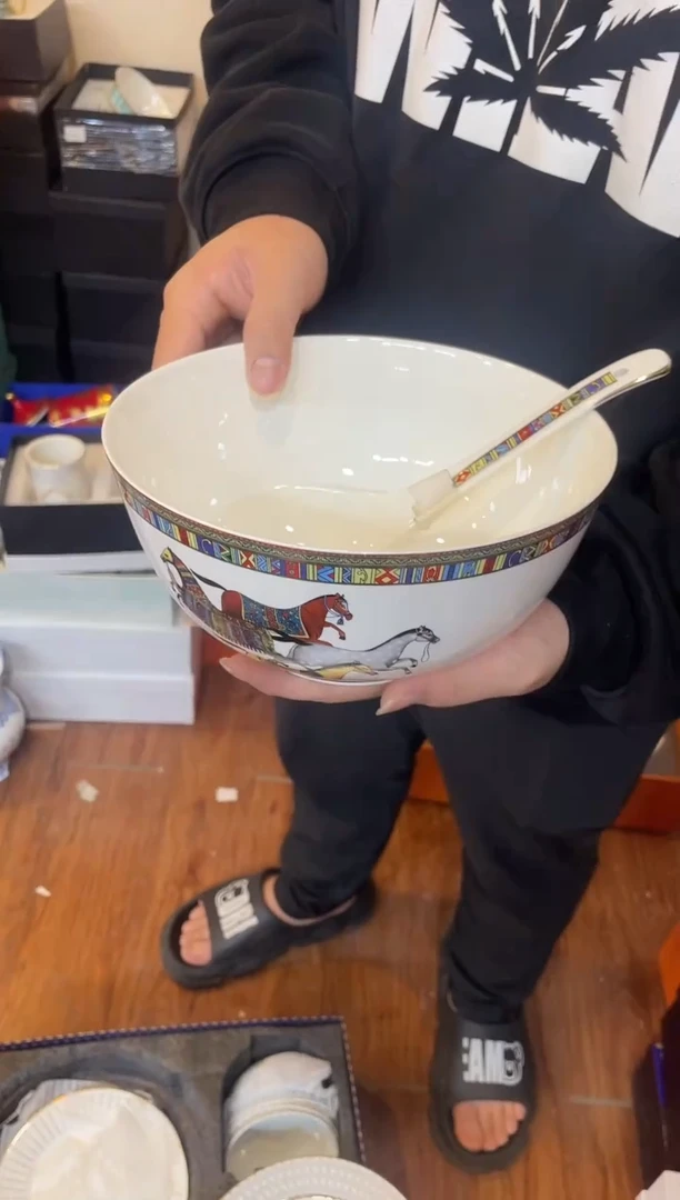 杯鸿辉家品牌瓷器，京东包邮！