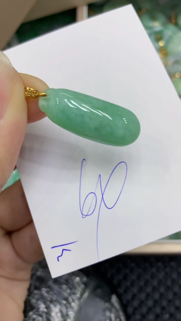 颈饰未镶嵌翡翠缅甸A货翡翠