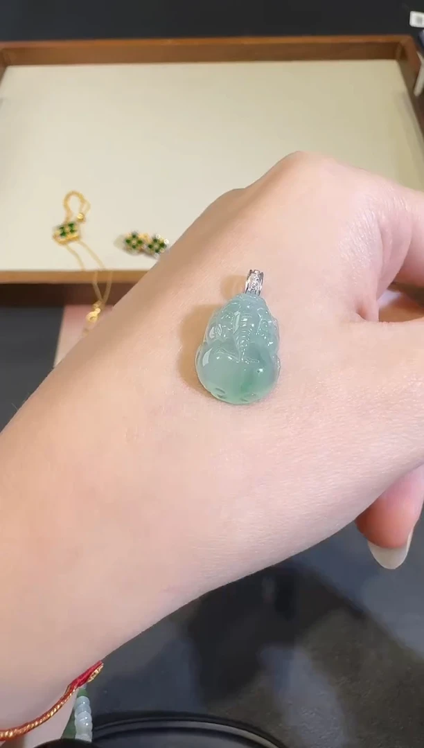 颈饰18K金镶嵌翡翠X1207-512-326