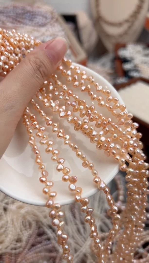 未镶嵌福利淡水珍珠中国红*强光花瓣项链无核（一条）