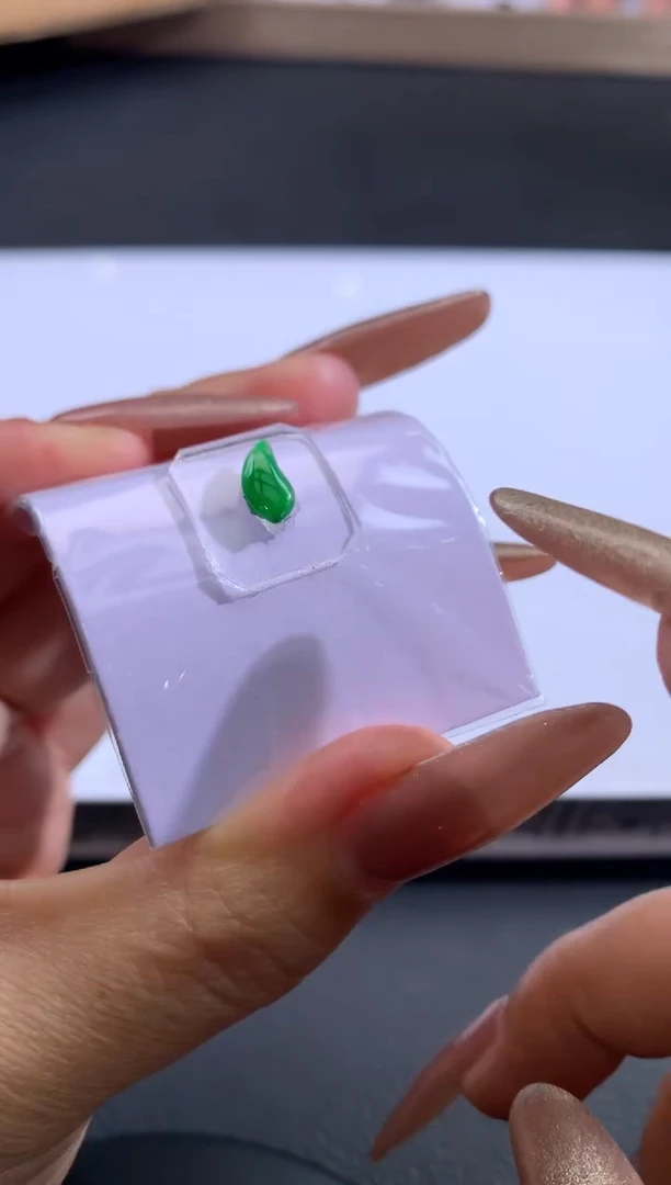 【闪购商品】定制翡翠未镶嵌翡翠