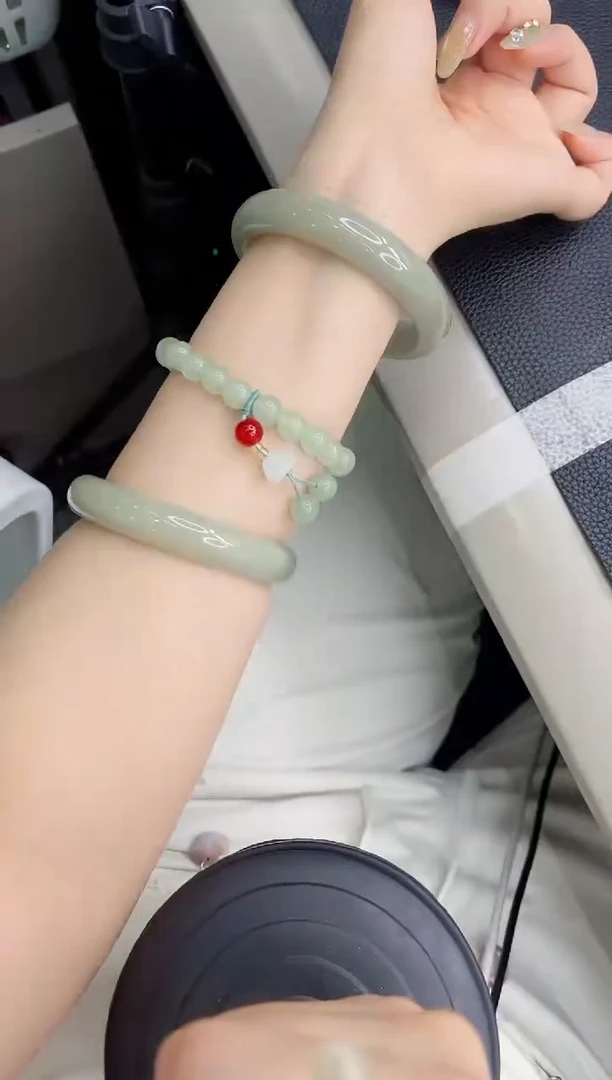 石英质玉手镯未镶嵌107-58.7