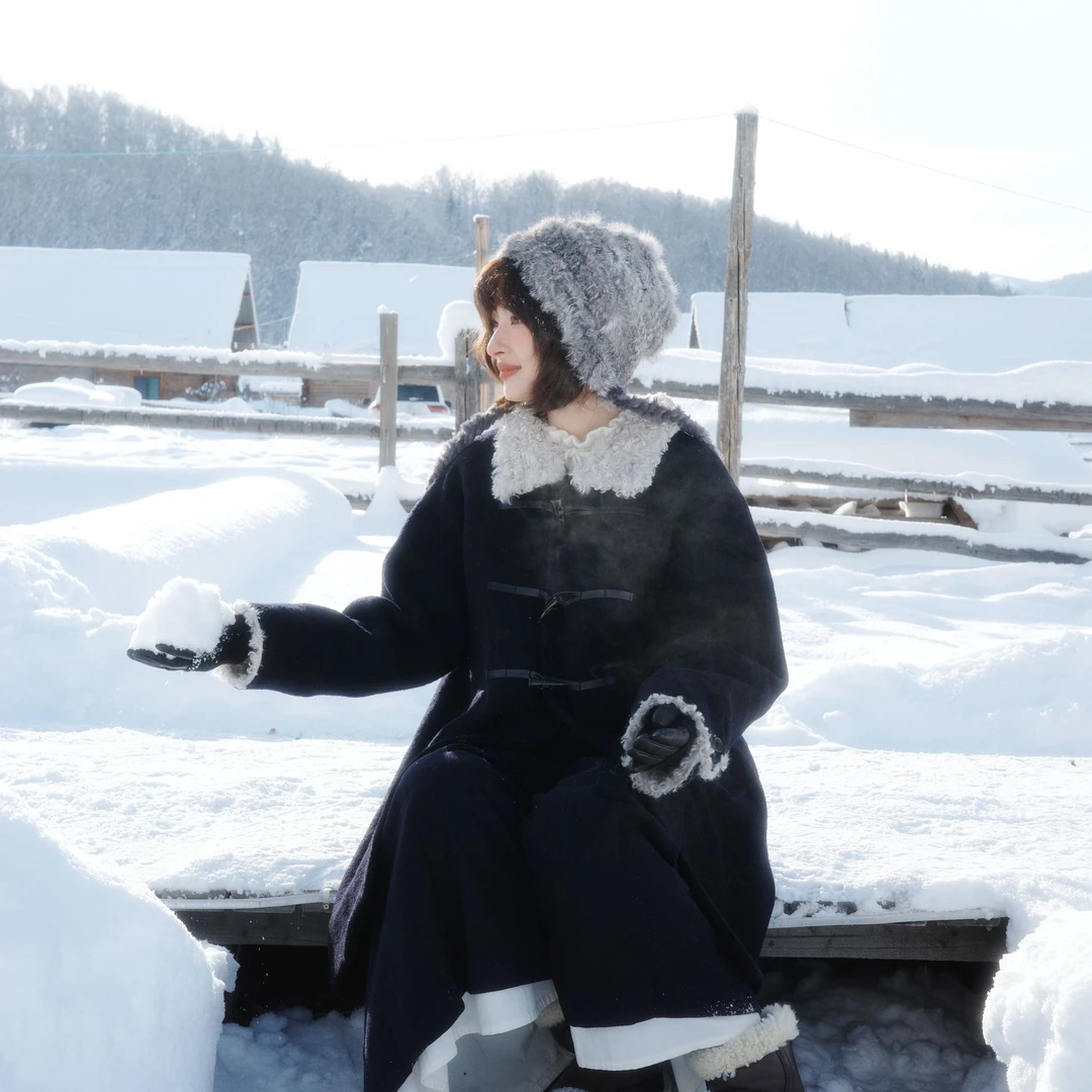 「白描工作间」"贝克松针"甄选羊驼毛牛角扣大衣长款立领毛呢外套