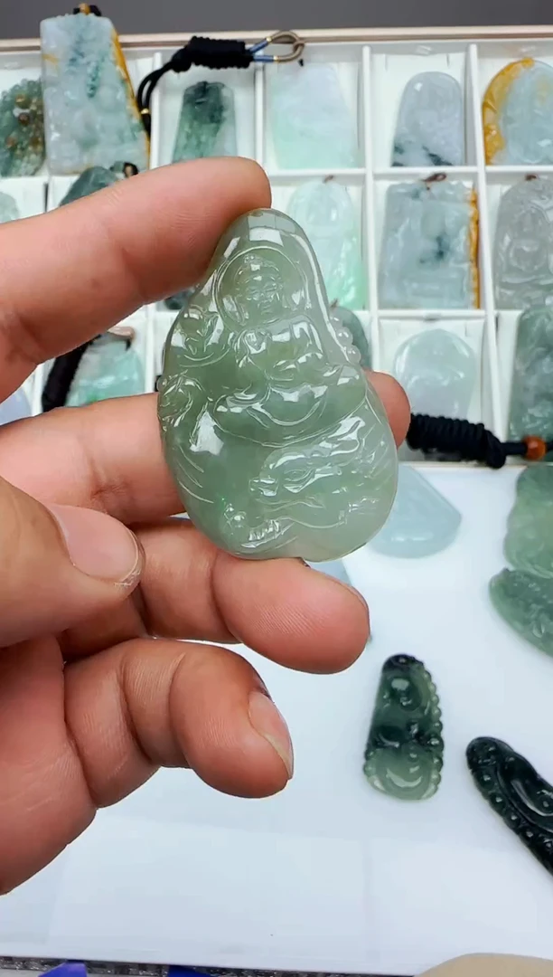 【闪购商品】翡翠颈饰未镶嵌缅甸天然A货翡翠