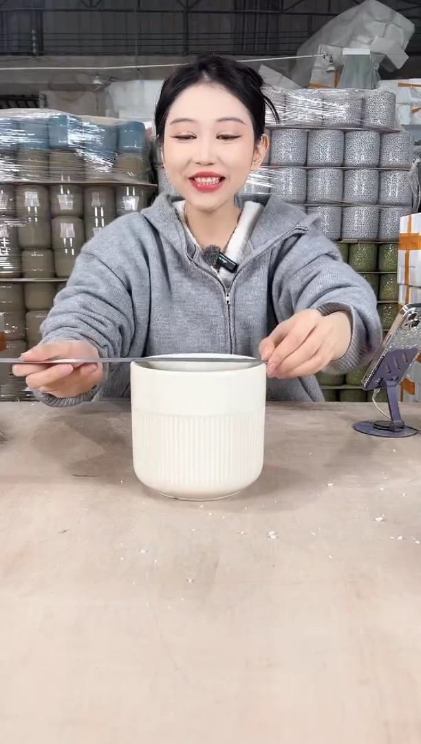 【闪购商品】陶瓷半条纹米黄小号15x14