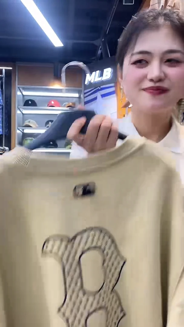 主播手上的卫衣XL码