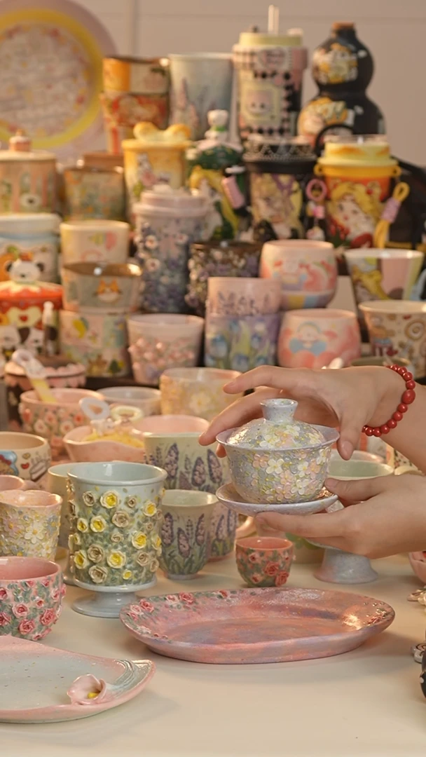 其他景德镇釉下彩手绘设计师款陶瓷