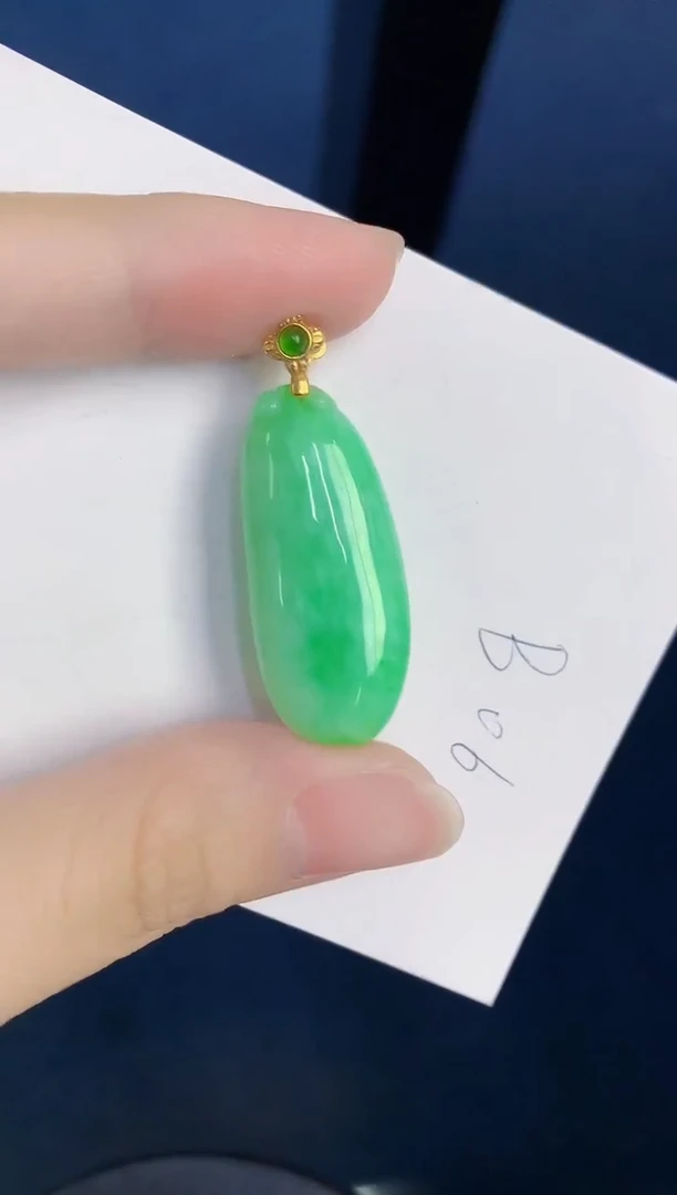 颈饰未镶嵌翡翠天然翡翠缅甸A货