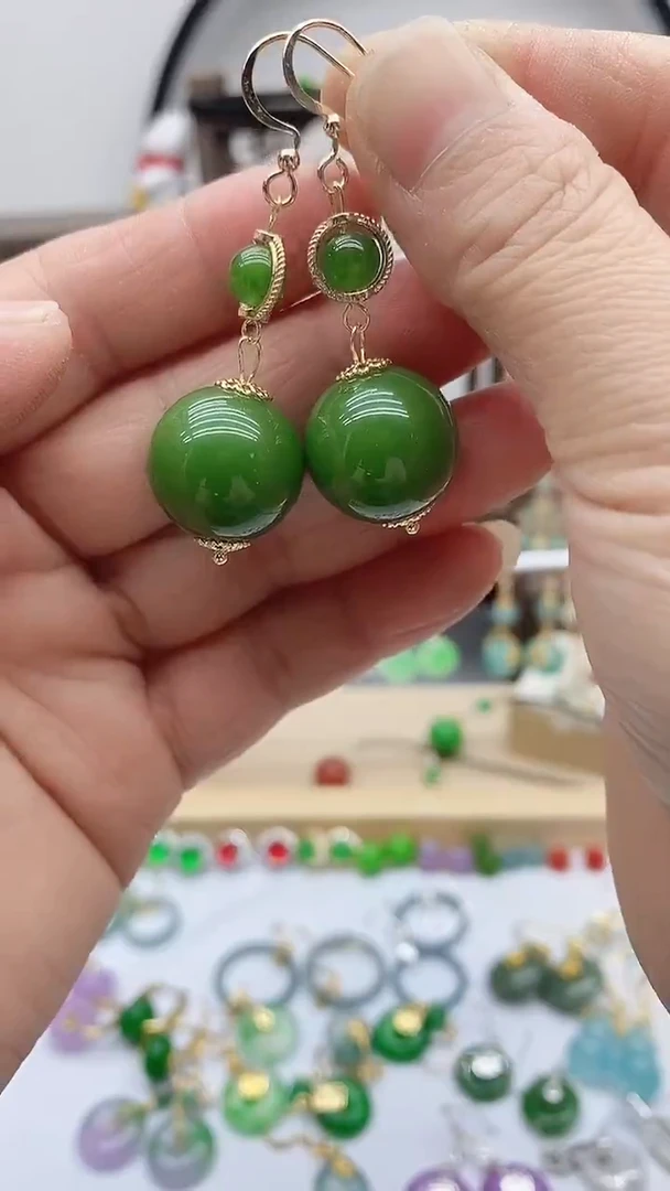 14K金镶嵌和田玉耳饰92