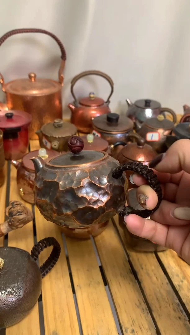 紫铜石头纹耳把闷泡壶