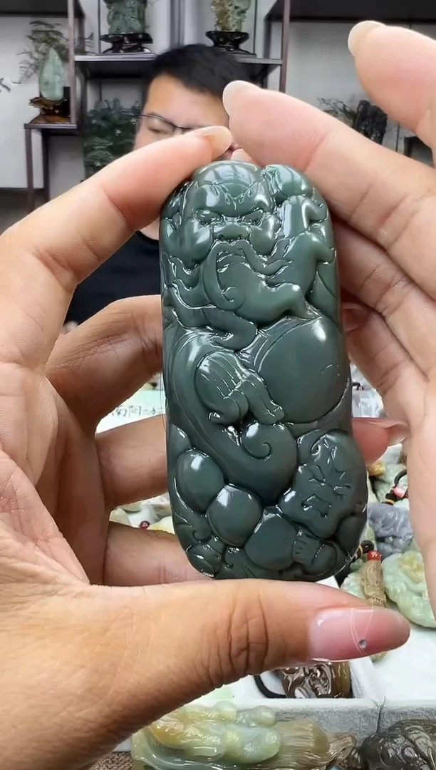 和田玉未镶嵌把件1