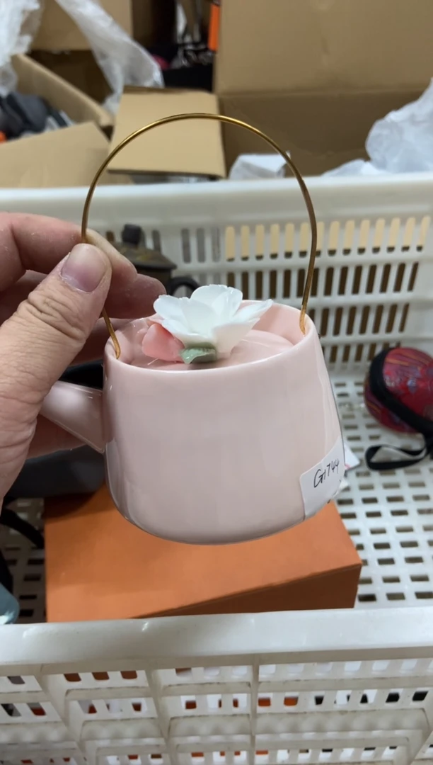 无运费险有瑕疵的摄影的产品有使用过的痕迹有点脏介意勿拍