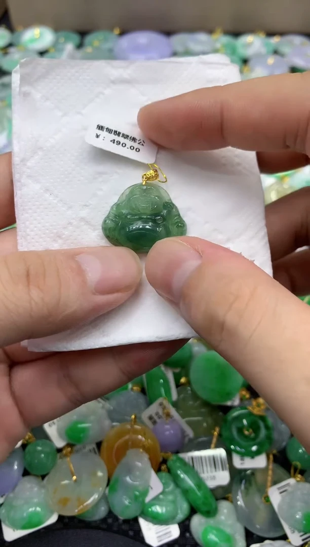 颈饰未镶嵌翡翠天然缅甸翡翠A货